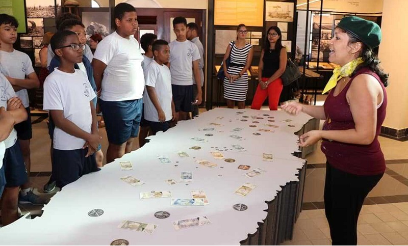 Maduro presente na apertura di Aruba Money Week