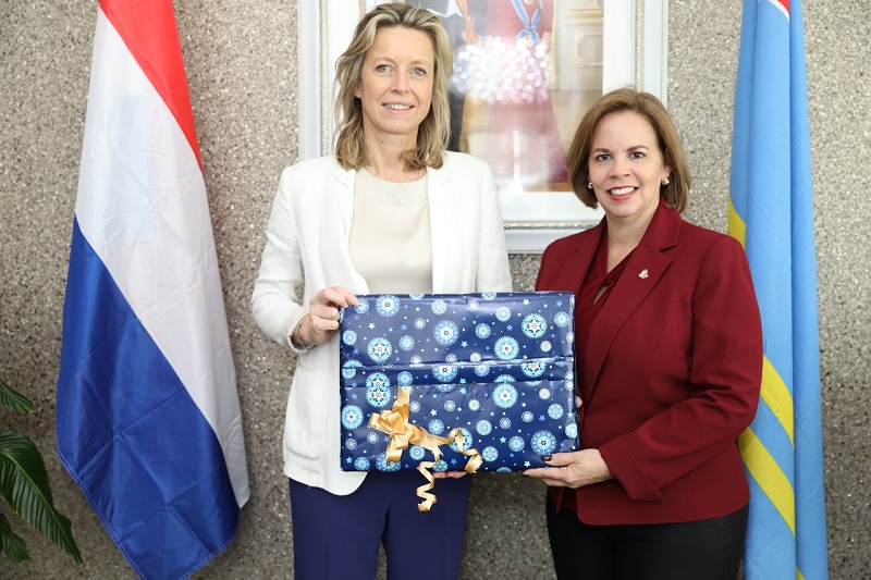 Reunion cu Minister Ollogren1