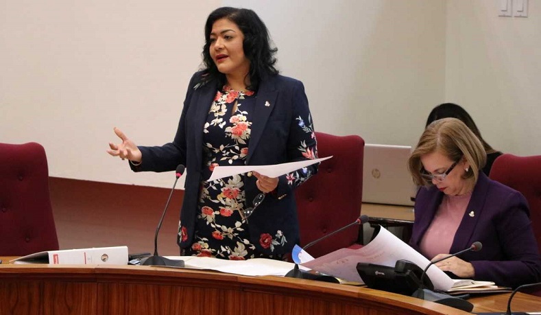 traha serio y duro pa recupera financiero di Pais Aruba 01