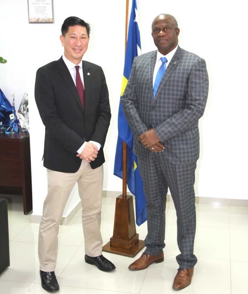 tokante bishita di Minister Emil Lee 02