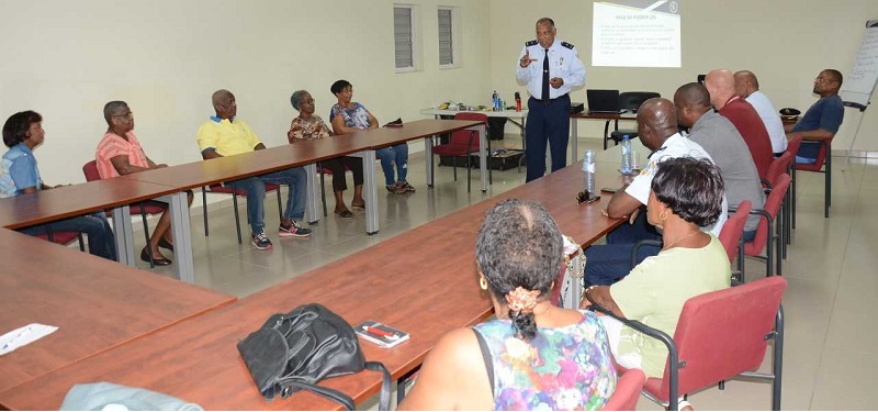 Charla di prevenshon i informashon na Barber