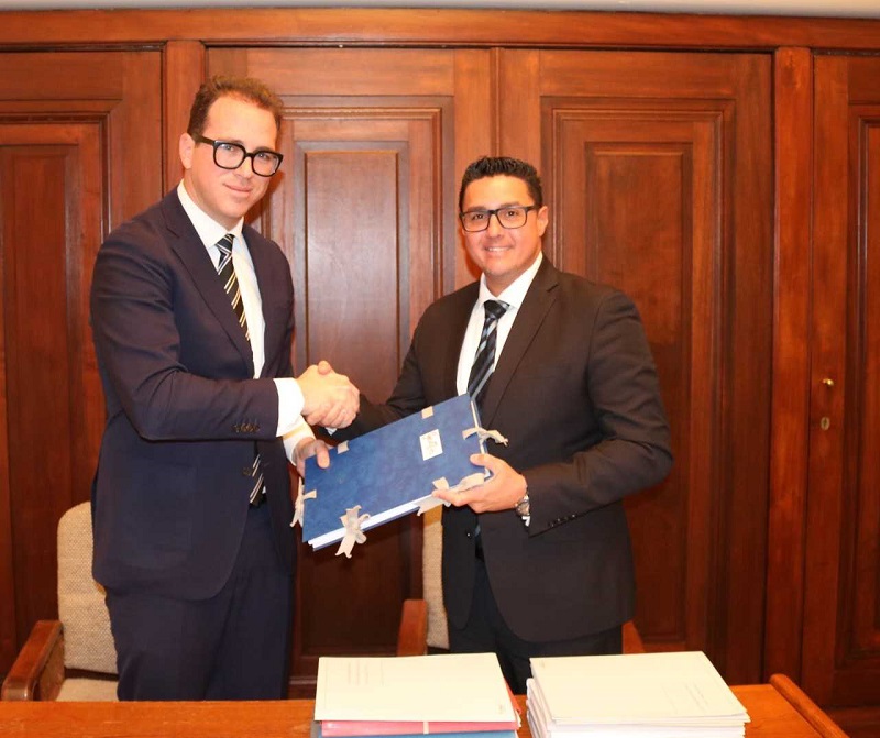 Warm Welkom voor Minister Besaril door het personeel van het Kabinet van Aruba 01
