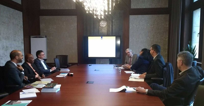 Delegashonnan di Konsehonan Sosial Ekonómiko SER nan di bishita na Ulanda. 02