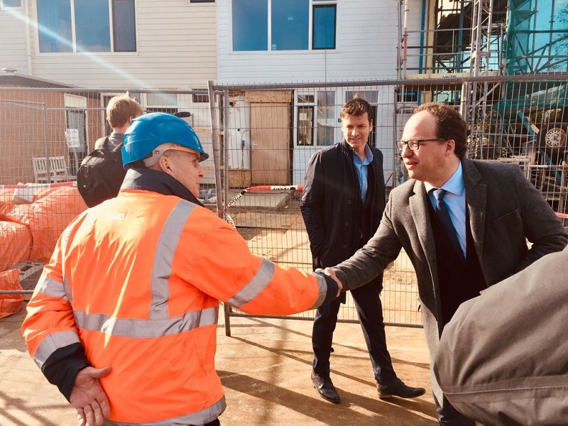 Minister Koolmees ondersteunt 1000 banenplan voor Groninge