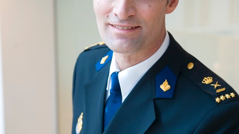 erik akerboom glazen wand staand