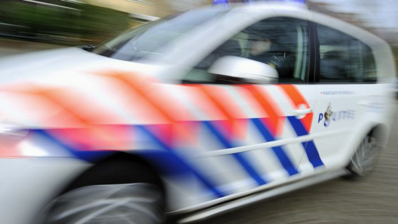 Na een achtervolging zijn drie bekenden van de politie aangehouden.